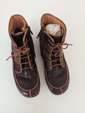 Vintage Lace Up Zipped Boots